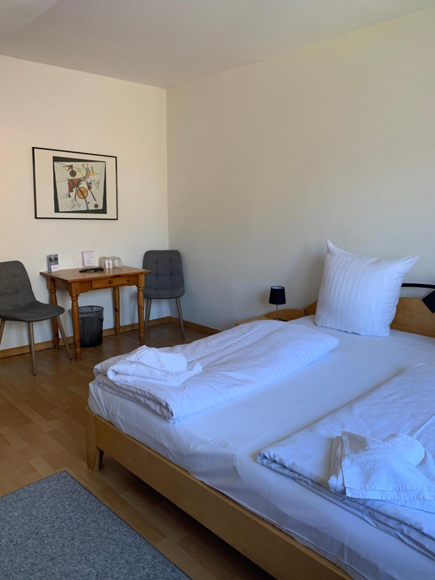 Landhotel Cafe Praelank Нойштреліц Екстер'єр фото